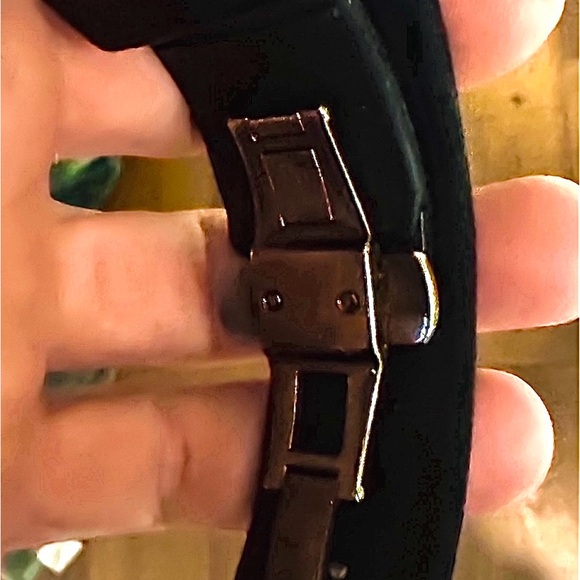 Bulova CURV Men’s Watch.Used but in great condition. - Picture 7 of 9